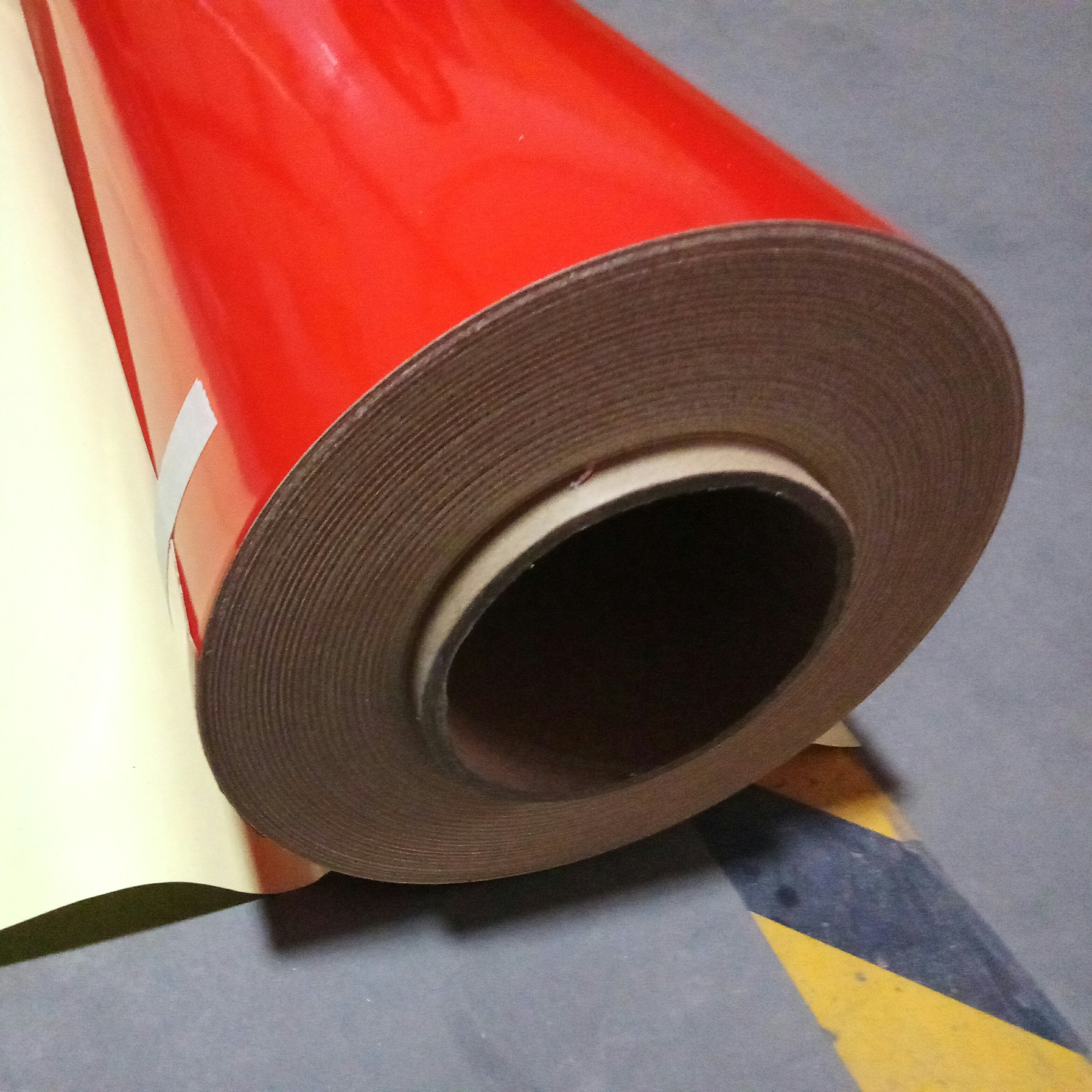 Advertising Grade Red Reflective Vinyl Film 1.24m*45.7m Durable Heat - Resistant
